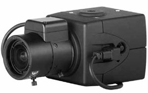 Новая видеокамера наблюдения Pelco отличается особо компактными размерами, имеет высокое разрешение более 540 ТВЛ и передает четкое и детализированное видео при минимальной освещенности на объекте наблюдения до 0,3 лк